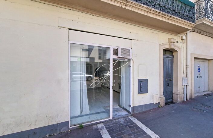 Local commercial 74 m² — photo 2