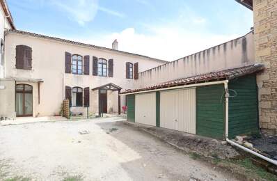 Immeuble avec 4 logements, 5 garages sur terrain de 1187m2 — photo du bien