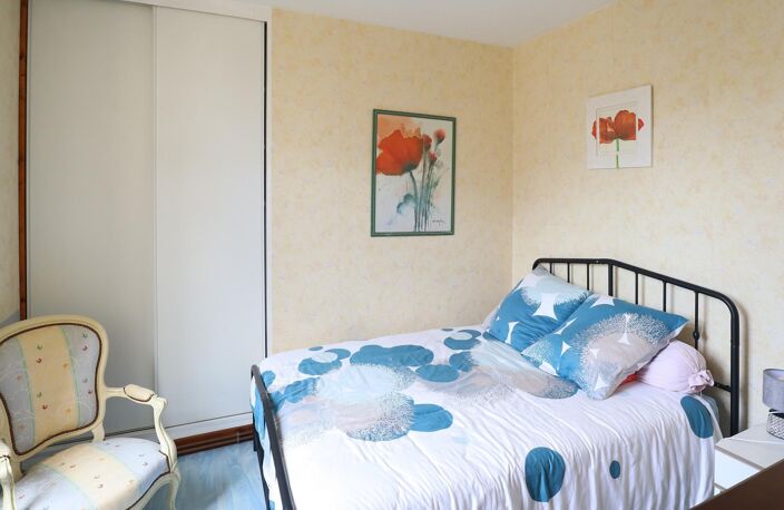 Immeuble avec 4 logements, 5 garages sur terrain de 1187m2 — photo 5