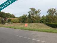 terrain constructible  tres proche de neufchateau — photo 2