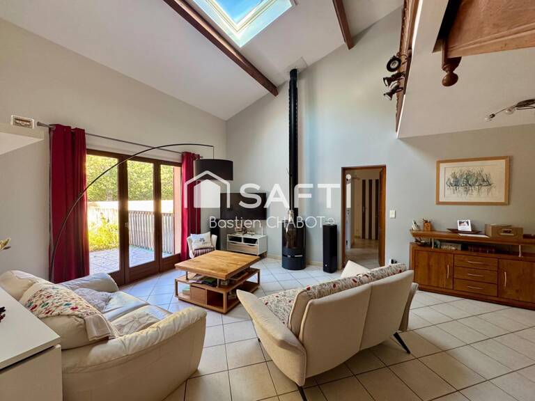 Maison traditionnelle de 129 m2, sur une parcelle de 2042 m2 — photo 1