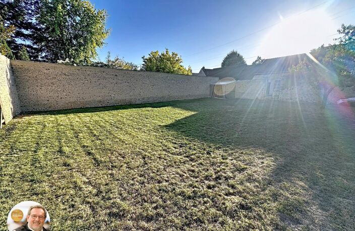 Terrain constructible clos en plein centre-ville — photo 3