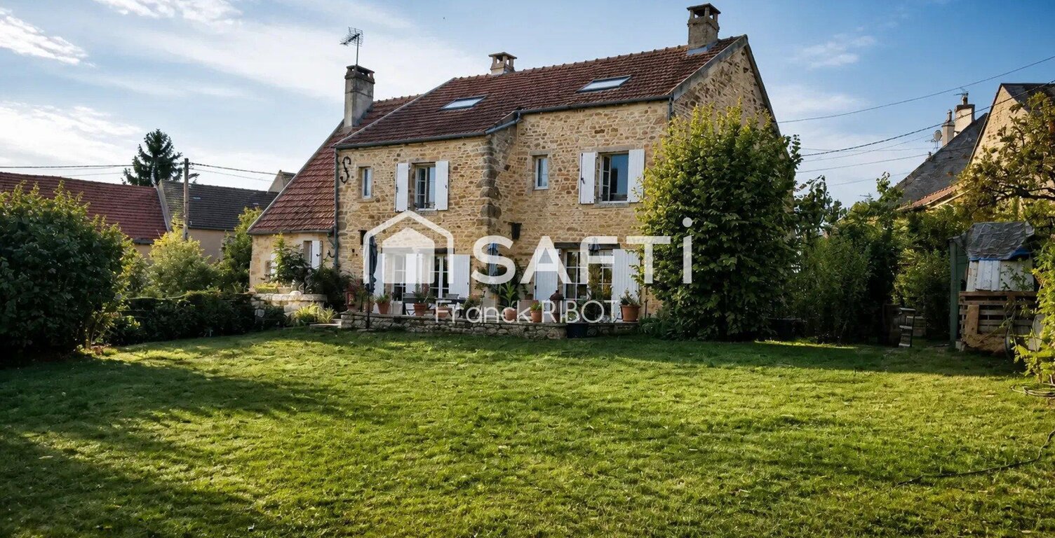 Belle maison en pierre rénovée de 215m2 avec terasse et jardin — photo 1