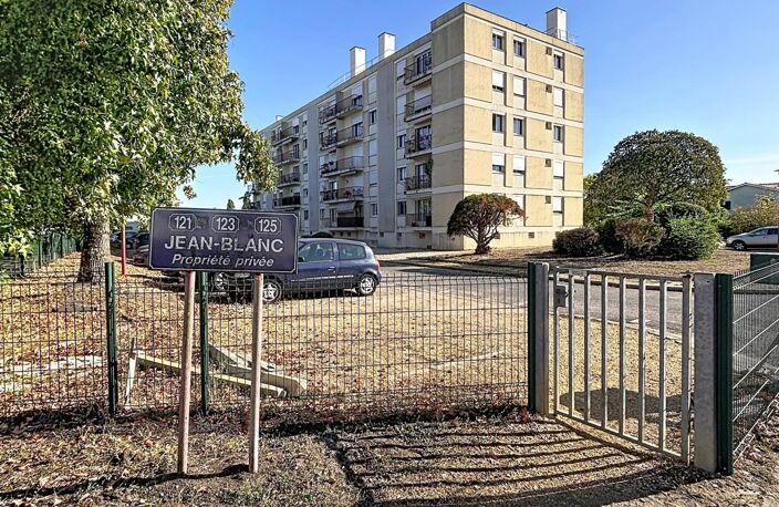Box fermé dans résidence sécurisée — photo 4