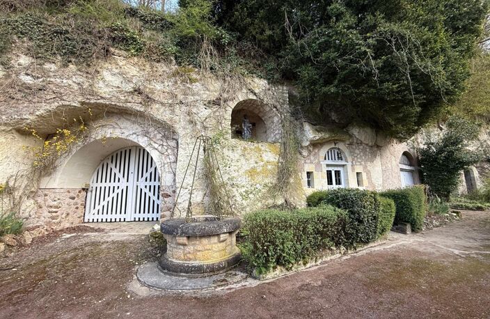 Propriété d'exception - Manoir du XVI siècle avec maison de gardien; dépendances et caves troglodytes — photo 5