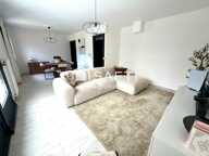 Le bonheur d'une maison familiale commence ici, avec un jardin, de beaux volumes et un environnement calme où chacun trouvera naturellement sa place. — photo 2
