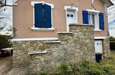 Maison sur sous sol avec 3 chambres, carport et  un grand jardin — photo du bien