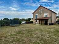Maison sur sous sol avec 3 chambres, carport et  un grand jardin — photo 3