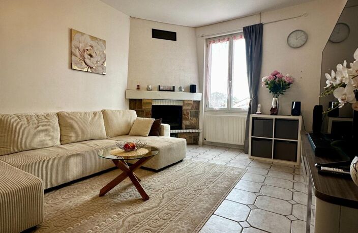 Maison sur sous sol avec 3 chambres, carport et  un grand jardin — photo 5