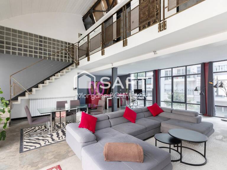 LOFT D'EXCEPTION - 6 PIÈCES - BUREAUX & BOX - 264 M² — photo 1