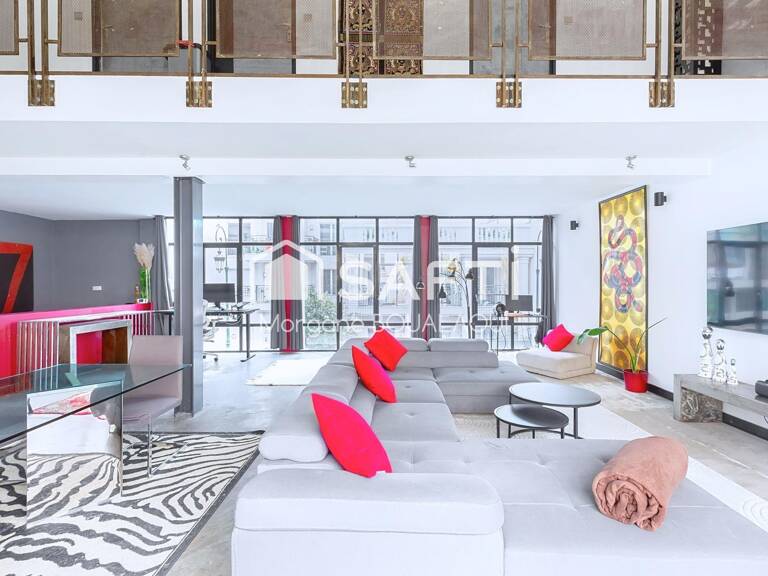 LOFT D'EXCEPTION - 6 PIÈCES - BUREAUX & BOX - 264 M² — photo 1