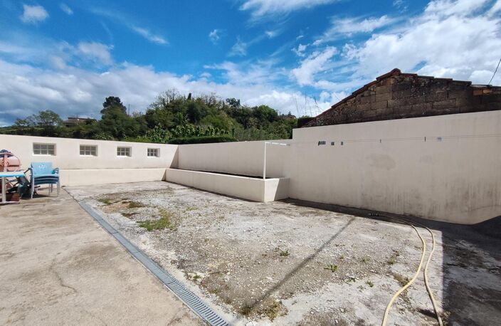 Belle opportunité maison rénovée dans sa totalité située sur la commune de LABEGUDE — photo 3