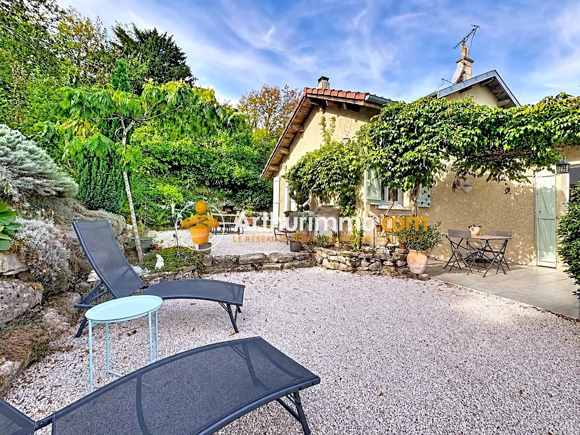 Maison 4 pièces 114 m² · à Maubec · 114 m² · 349 000 €