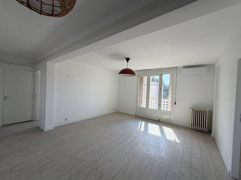 APPARTEMENT TYPE 4 : PARC FLEURI — photo 1