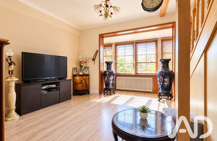 Vente Maison/villa 8 pièces — photo 2