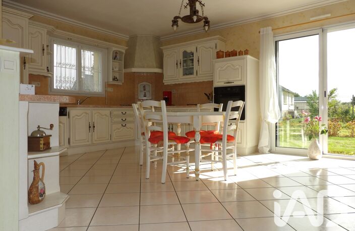 Vente Maison traditionnelle 8 pièces — photo 3