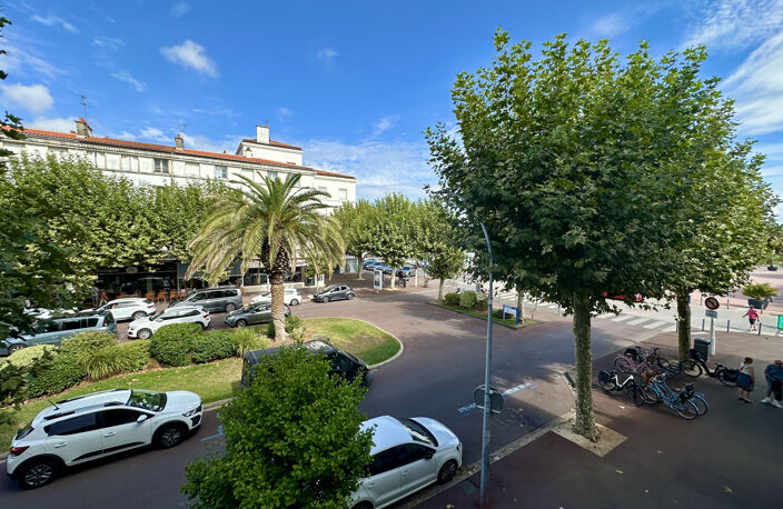 ROYAN CENTRE VILLE SUPERBE APPARTEMENT AU PRIX DE 472 500 EUR — photo 2