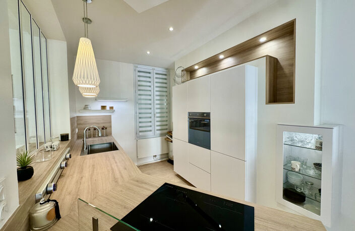 ROYAN CENTRE VILLE SUPERBE APPARTEMENT AU PRIX DE 472 500 EUR — photo 3