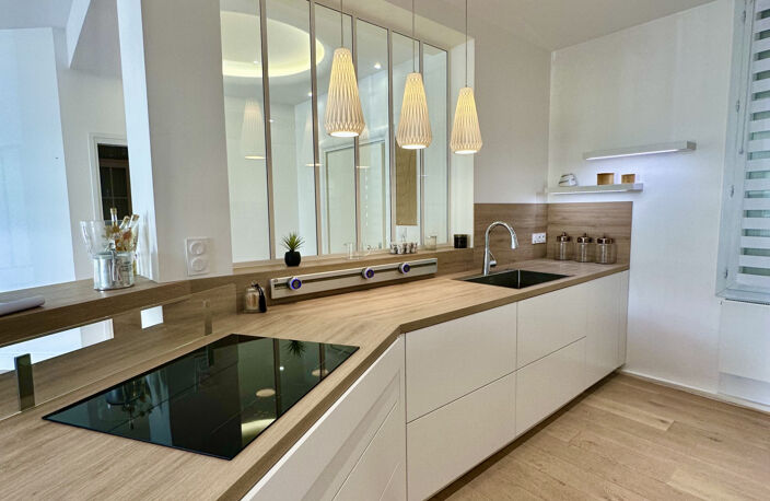 ROYAN CENTRE VILLE SUPERBE APPARTEMENT AU PRIX DE 472 500 EUR — photo 4