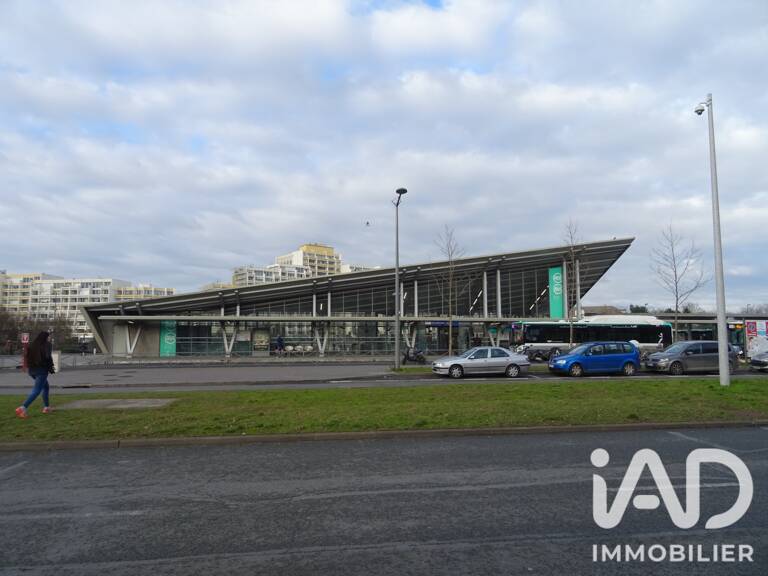 Vente Boutique/Local commercial 124 m&sup2; — photo 1