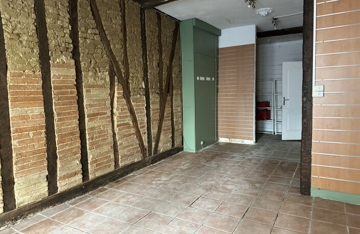LOCAL COMMERCIAL ET APPARTEMENT INDEPENDANT — photo 2