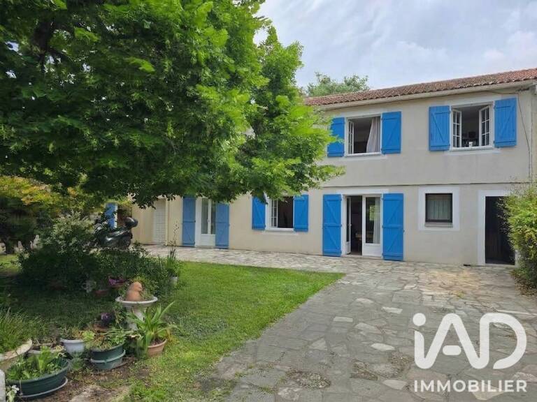 Vente Immeuble 211 m&sup2; — photo 1