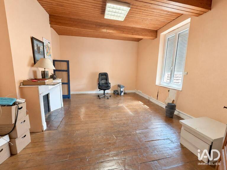 Location Local d'activités 265 m&sup2; — photo 1