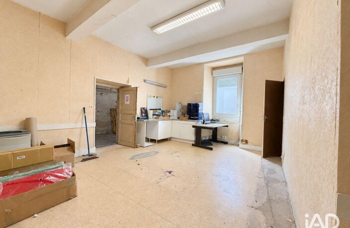 Location Local d'activités 265 m&sup2; — photo 3