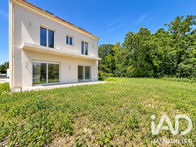 Vente Maison/villa 8 pièces — photo 1