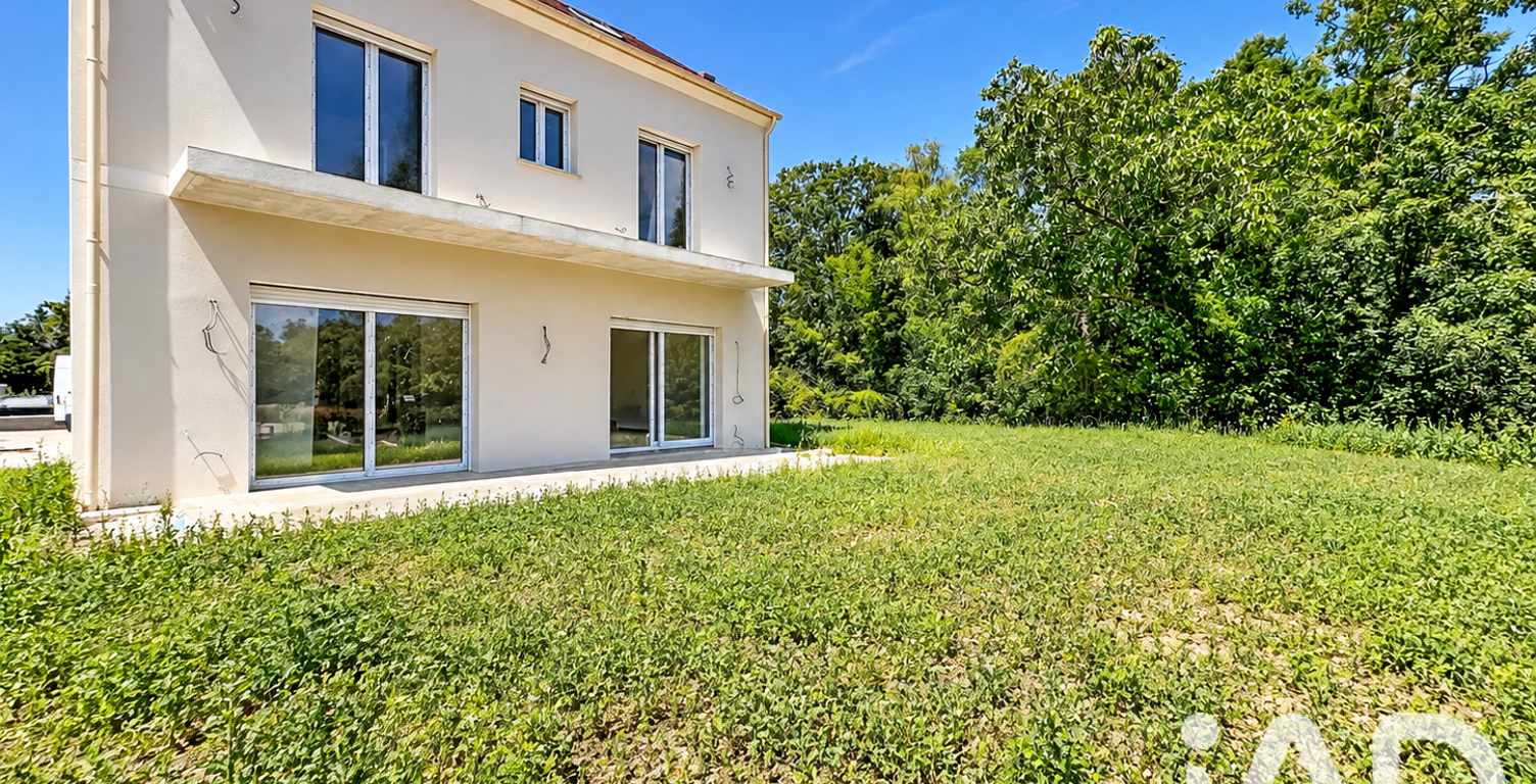 Vente Maison/villa 8 pièces — photo 1