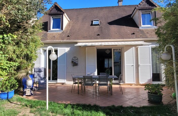 Vente Maison/villa 7 pièces — photo 2