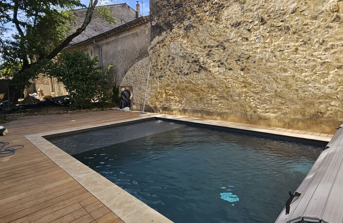 Saint-Mamert-du-Gard Maison de village en pierres rénovée avec jardin, piscine et garage 60 m2 — photo 2