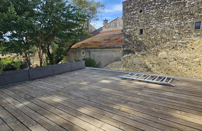 Saint-Mamert-du-Gard Maison de village en pierres rénovée avec jardin, piscine et garage 60 m2 — photo 4