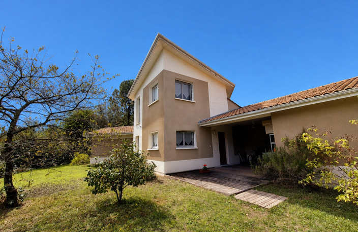 MÉRIGNAC -- MAISON FAMILIALE DE 200 M2 AVEC PISCINE SUR 1 837 — photo 2