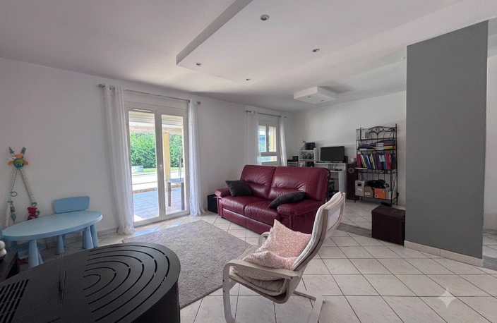 MÉRIGNAC   MAISON FAMILIALE 140 M2 AVEC PISCINE SUR PARCELLE — photo 4