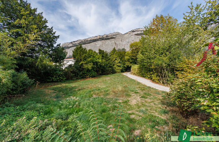 Sur les coteaux de Biviers, terrain constructible de 794 m2 avec superbe vue panoramique sur Belledonne — photo 2