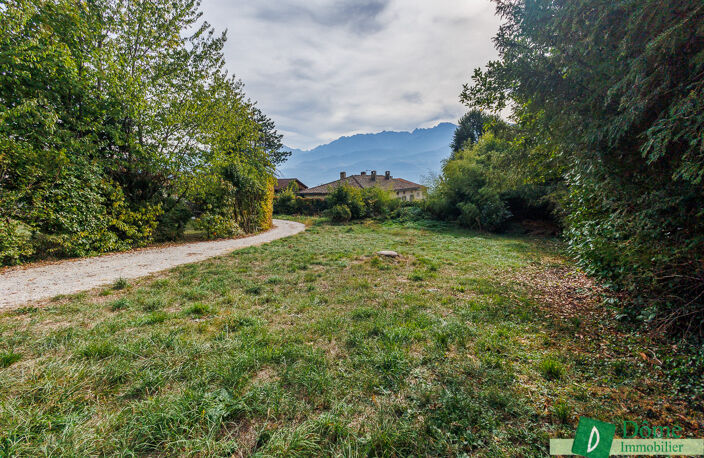 Sur les coteaux de Biviers, terrain constructible de 794 m2 avec superbe vue panoramique sur Belledonne — photo 3