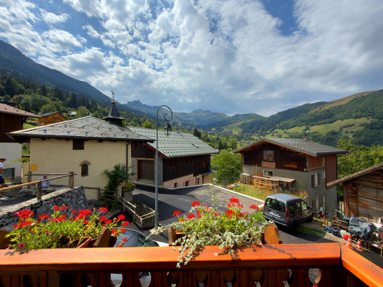 Chalet de 280 m2 à proximité des pistes, vente à terme libre — photo 1