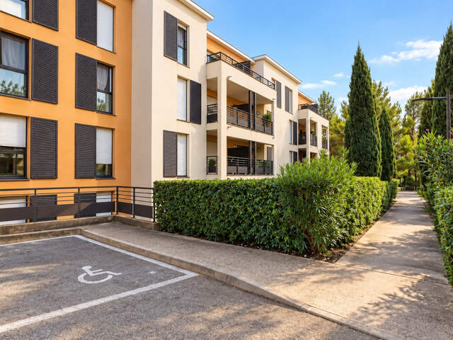 APPARTEMENT T2 VENDU LOUE - DERNIER ETAGE — photo du bien