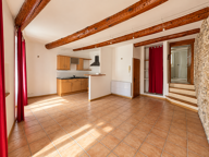 Immeuble de caractère au cœur de Vézénobres   3 appartements, terrasse et dépendances — photo 4
