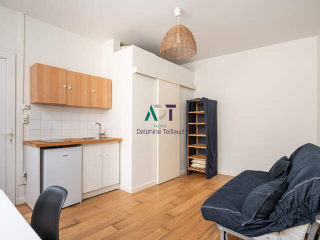 Immeuble de rapport  4 studios/T2  Cour intérieure  Sa — photo du bien