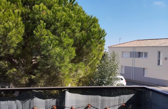 appartement type 2 vide + parking — photo 2