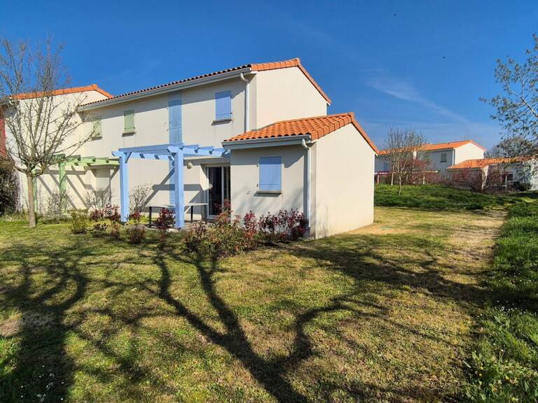 maison meublée a l' année — photo 1