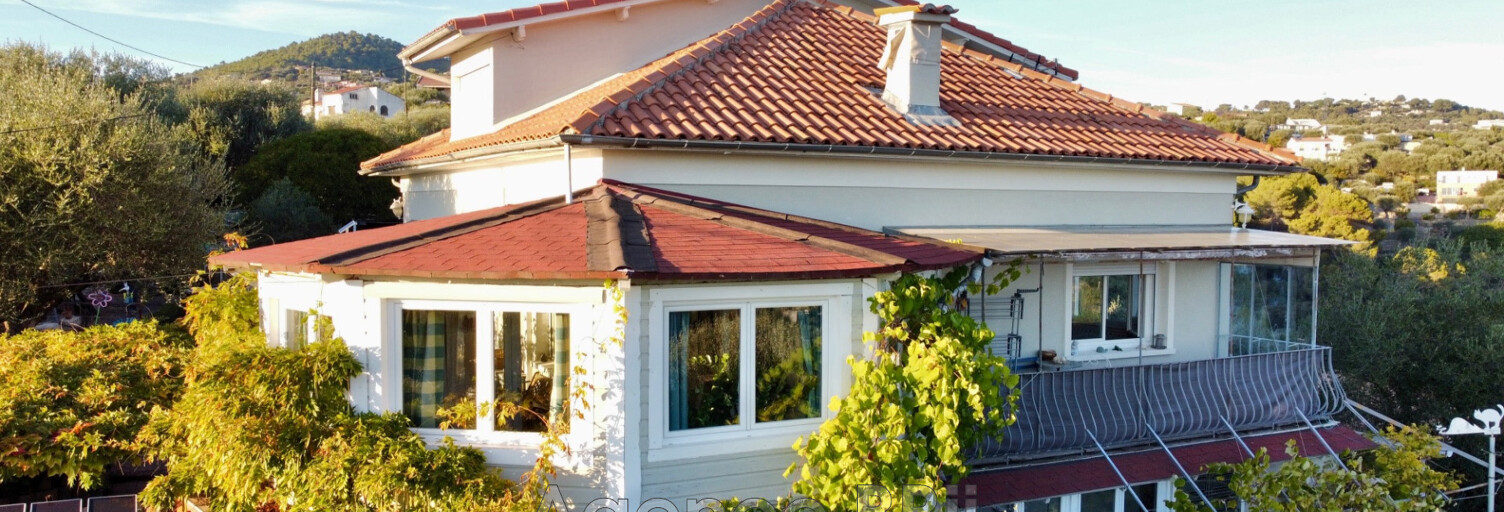 Maison 7 Pièces 175 m² à vendre à Saint-André-de-la-Roche (06730)