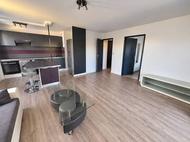AUCAMVILLE - T2  45m² en rez-de-jardin ! — photo 1