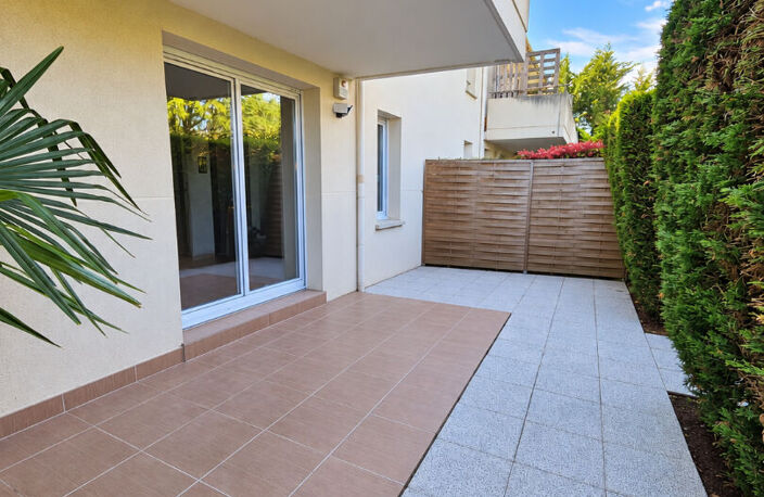 AUCAMVILLE - T2  45m² en rez-de-jardin ! — photo 5