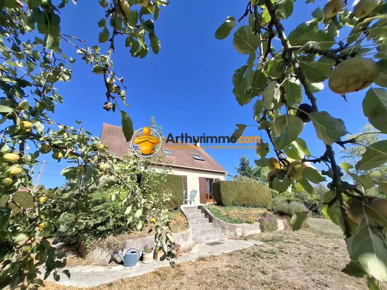 Maison traditionnelle 128 m², sous-sol complet, terrain 2 204 m² — photo 1