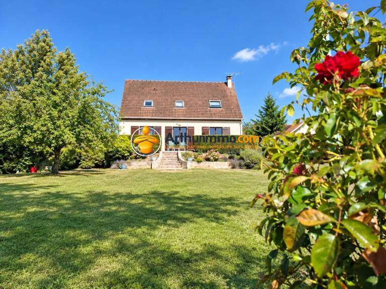 Maison traditionnelle 128 m², sous-sol complet, terrain 2 204 m² — photo 1