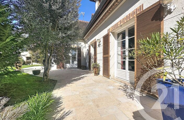Vente maison 6 pièces 190 m² Thiais (94320) — photo 2