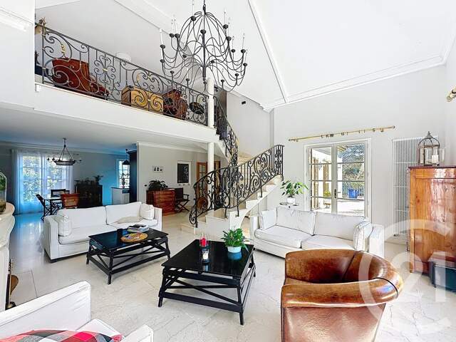 Maison 6 pièces 190 m² à Thiais — photo du bien